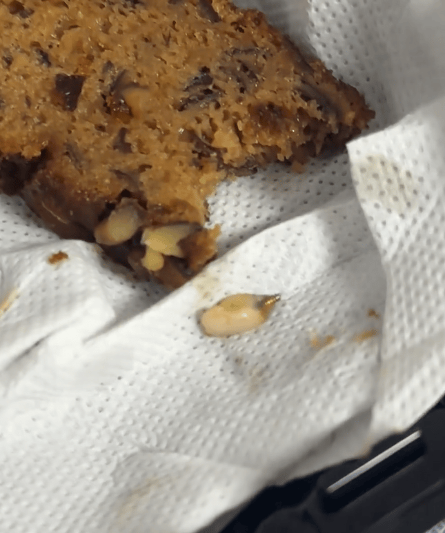 山姆棗泥核桃蛋糕吃出“一顆牙”？客服回應(yīng)：很驚訝<strong></p>
<p>西鳳酒
</strong>，已反饋工廠排查:西鳳酒
