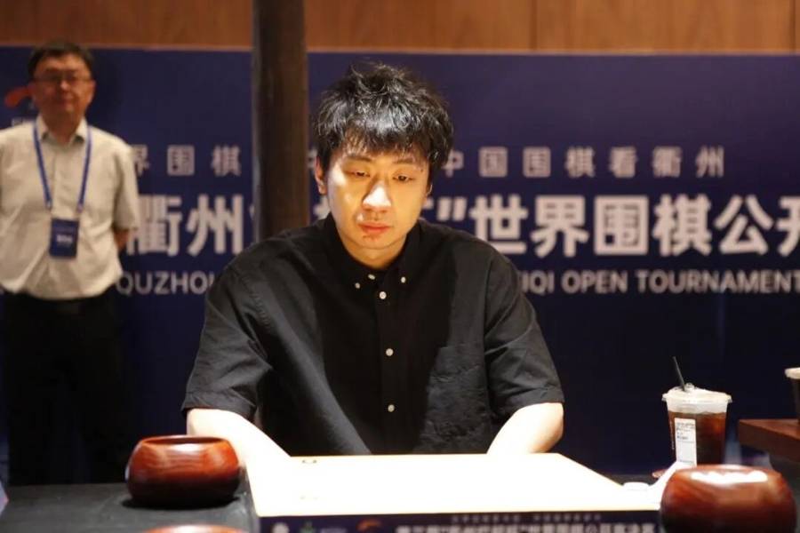 “抗申”成功首捧衢州爛柯杯冠軍<strong></p>
<p>西鳳酒
</strong>，黨毅飛透露擒下申真谞的秘訣:西鳳酒
