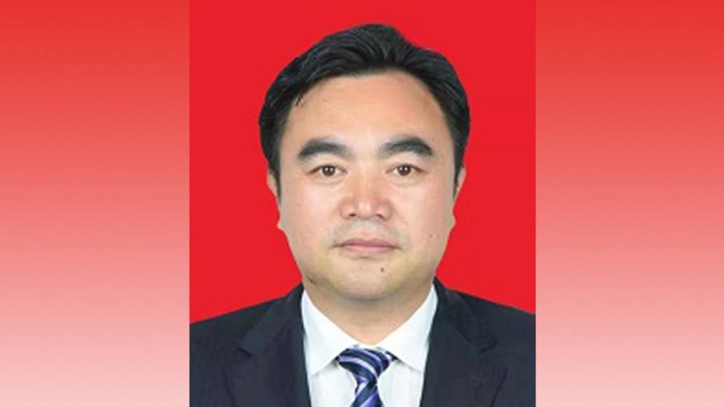 眉山市委常委、組織部部長、秘書長高立新調(diào)任四川省政府駐京辦:西鳳酒
