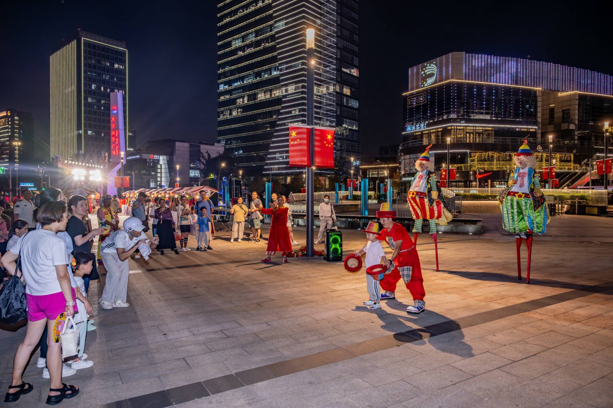 多元演出暖申城 文旅融合煥活力 2025第十一屆上海街藝節(jié)火爆舉行:西鳳酒