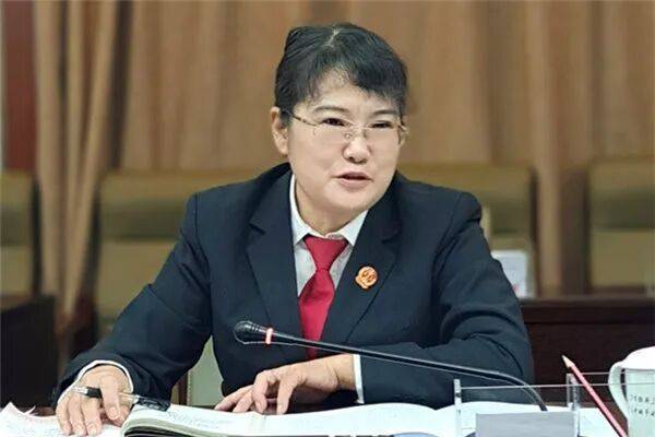 原專職委員楊琴<strong></p>
<p>西鳳酒
</strong>,被查:西鳳酒