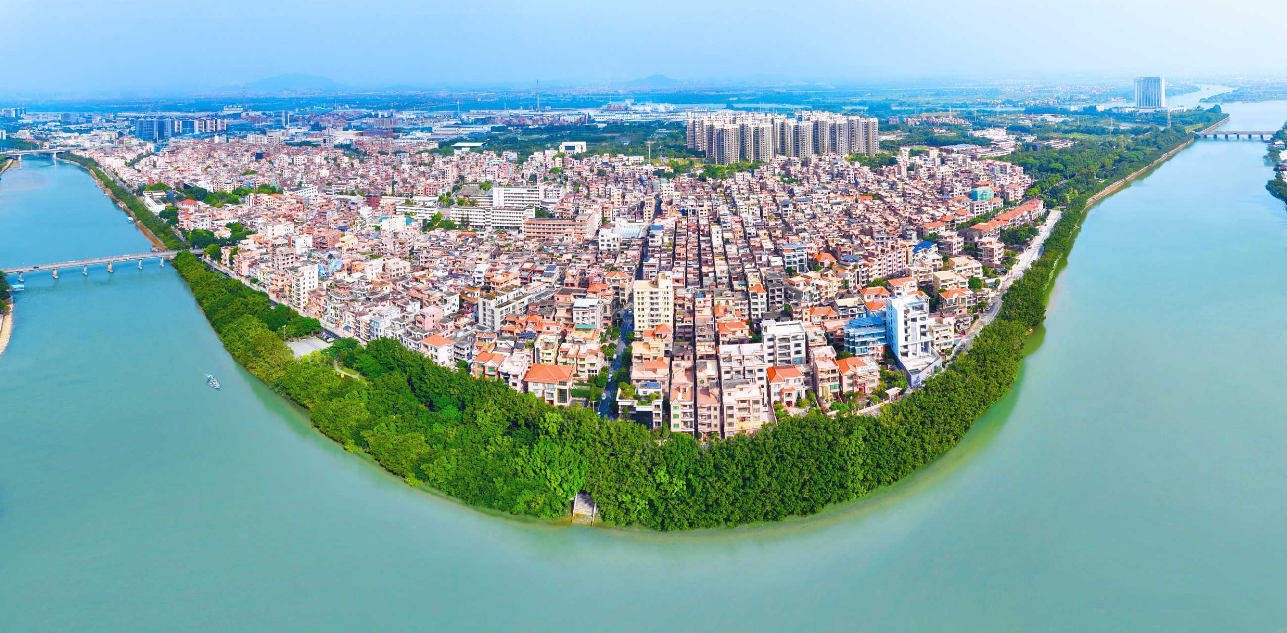 東莞第二個(gè)“百億村”誕生<strong></p>
<p>西鳳酒
</strong>,被譽(yù)為“中國(guó)造紙名村”:西鳳酒