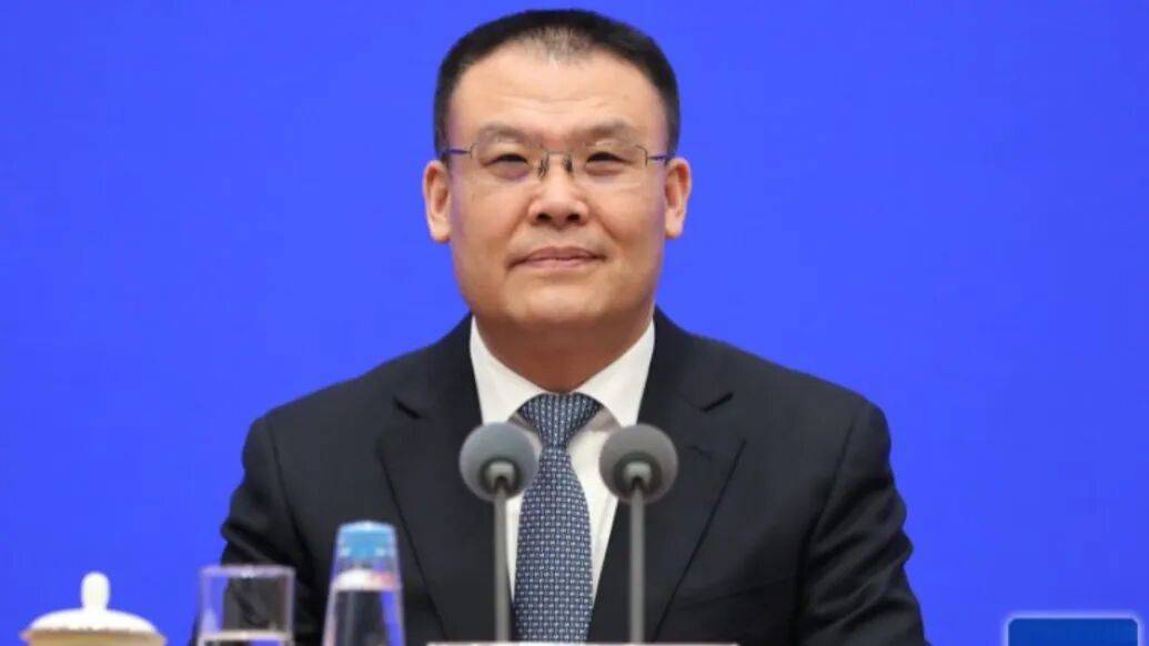 財政部副部長王東偉履新安徽省委常委<strong></p>
<p>西鳳酒
</strong>,河南唐河人:西鳳酒