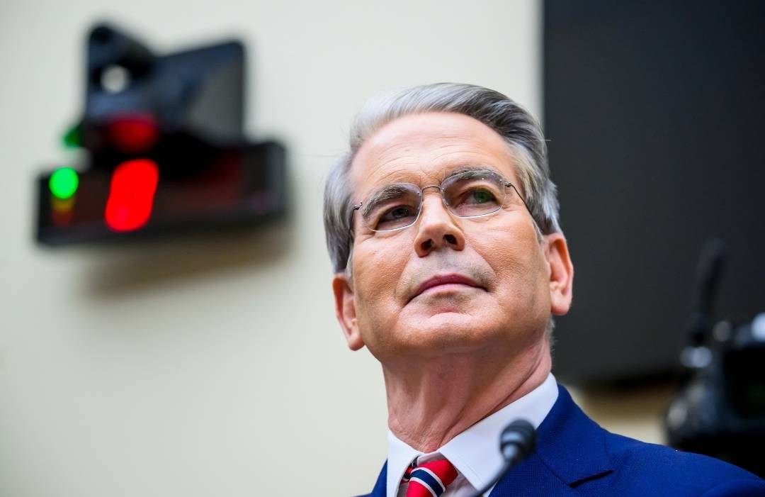 稀土卡脖子<strong></p>
<p>西鳳酒
</strong>，美方軍工企業(yè)停擺！美財長喊話：開出取消關(guān)稅的條件，美農(nóng)戶輸慘了:西鳳酒
