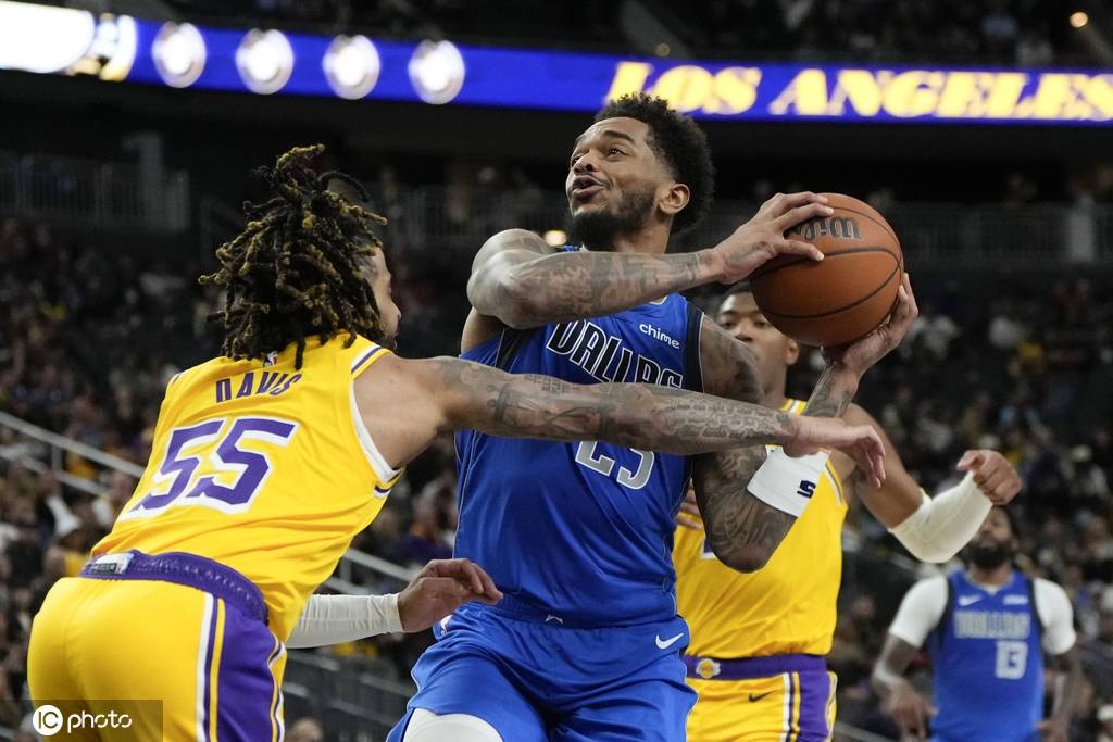 季前賽-濃眉18+9八村塁19分 湖人末節(jié)僅8分遭獨(dú)行俠逆轉(zhuǎn):西鳳酒
