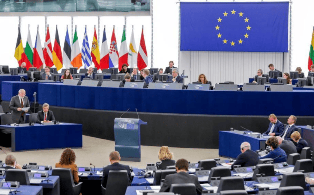 西方33國抱團(tuán)取暖<strong></p>
<p>西鳳酒
</strong>，希望中國收回成命，不料中方迅速打響第二波反制！:西鳳酒
