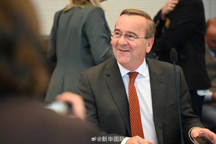 德國承諾向?yàn)蹩颂m提供20億歐元軍援，俄方警告：運(yùn)至烏方的武器將成為俄軍合法打擊目標(biāo):西鳳酒
