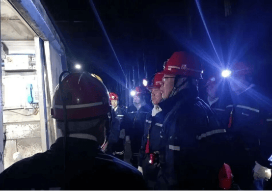 山西省委常委、常務(wù)副省長(zhǎng)董曉宇在呂梁市下井檢查煤礦安全生產(chǎn):西鳳酒