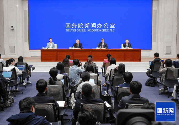 廣東新人婚禮上的這個(gè)舉動(dòng)<strong></p>
<p>西鳳酒
</strong>，被中央文明辦點(diǎn)贊！網(wǎng)友：建議全國推廣:西鳳酒
