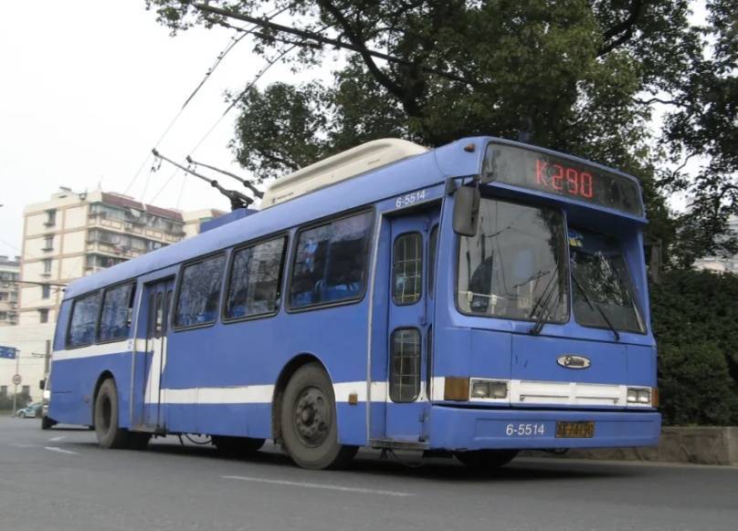 真的要說再見！杭州：今晚<strong></p>
<p>西鳳酒
</strong>，最后一班！不少人的青春回憶…:西鳳酒
