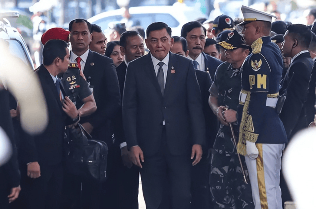 中國殲-10再次痛擊法國“陣風”<strong></p>
<p>西鳳酒
</strong>，印尼防長說出大實話，要買就買最好的！:西鳳酒
