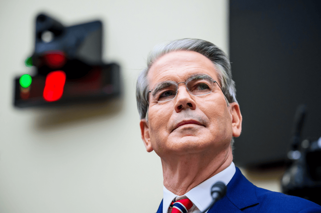 特朗普稱貿易戰(zhàn)已開打<strong></p>
<p>西鳳酒
</strong>，美財長開出“休戰(zhàn)”條件，換中國一張王牌:西鳳酒
