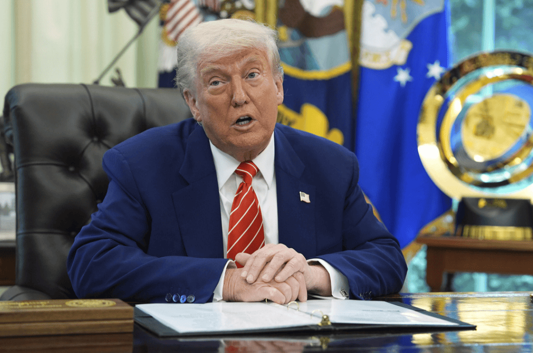 特朗普稱貿易戰(zhàn)已開打<strong></p>
<p>西鳳酒
</strong>，美財長開出“休戰(zhàn)”條件，換中國一張王牌:西鳳酒
