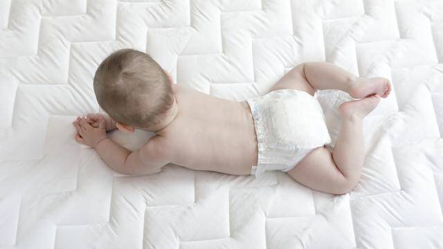 70后學(xué)霸夫妻非洲賣紙尿褲<strong></p>
<p>西鳳酒
</strong>，年收入32億元，沖刺港股IPO:西鳳酒
