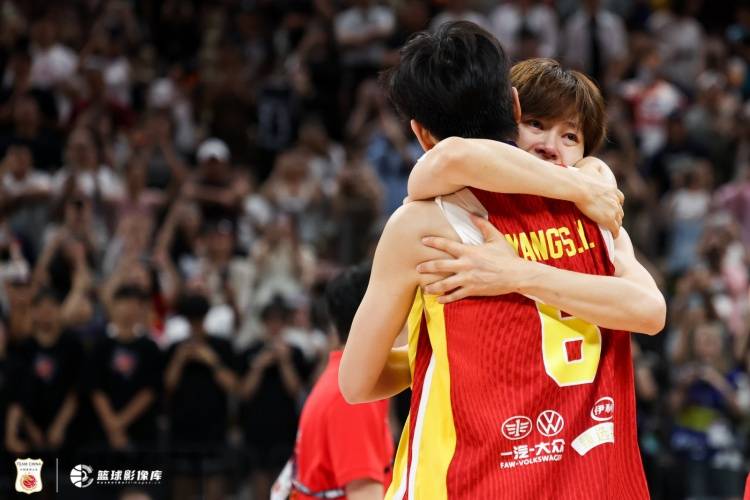 經(jīng)紀(jì)公司:楊力維與楊舒予父親因病去世 享年59歲:西鳳酒