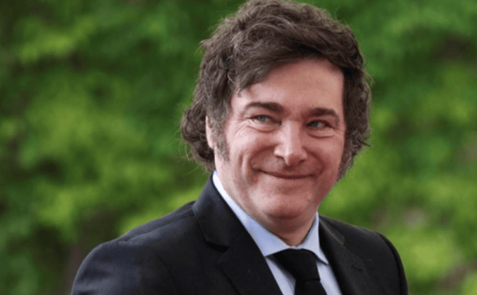 特朗普緊急發(fā)文<strong></p>
<p>西鳳酒
</strong>，對(duì)中國已做好最壞打算，或禁買中國食用油？提醒忠實(shí)盟友牢牢記住一點(diǎn):西鳳酒
