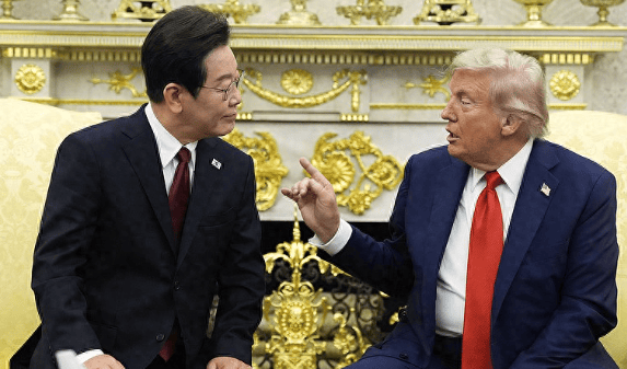 中方忍耐5天后<strong></p>
<p>西鳳酒
</strong>，對美打響“第二槍”，交易已全面凍結(jié)，中美相互征費！韓總統(tǒng)室上門求情:西鳳酒
