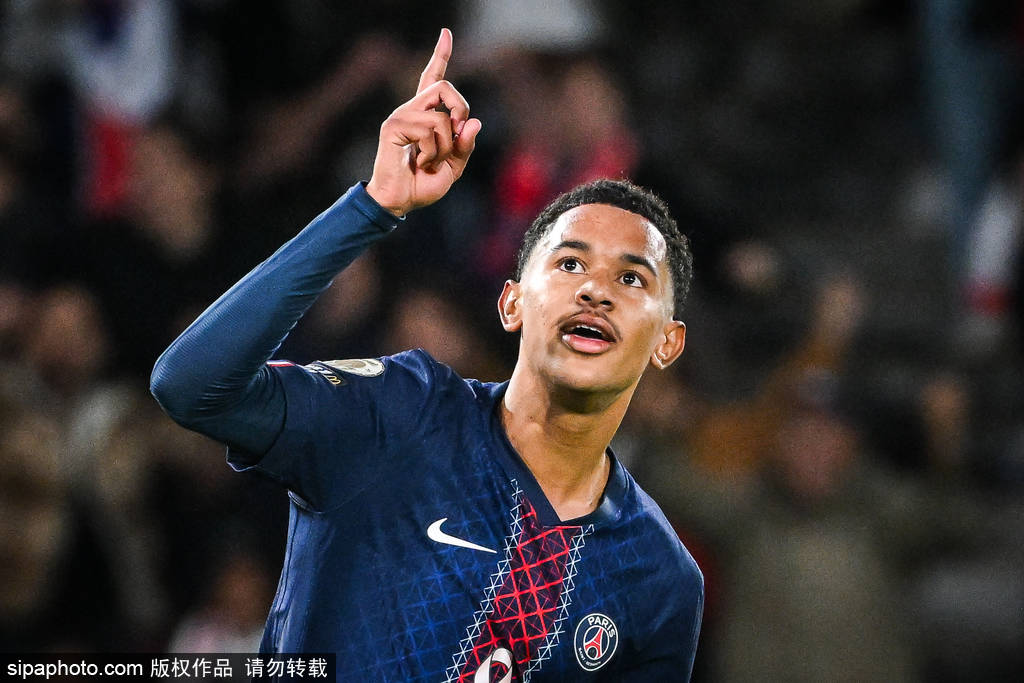 進球大戰(zhàn)<strong></p>
<p>西鳳酒
</strong>！法甲-巴爾科拉破門 巴黎連追2球3-3斯特拉斯堡:西鳳酒
