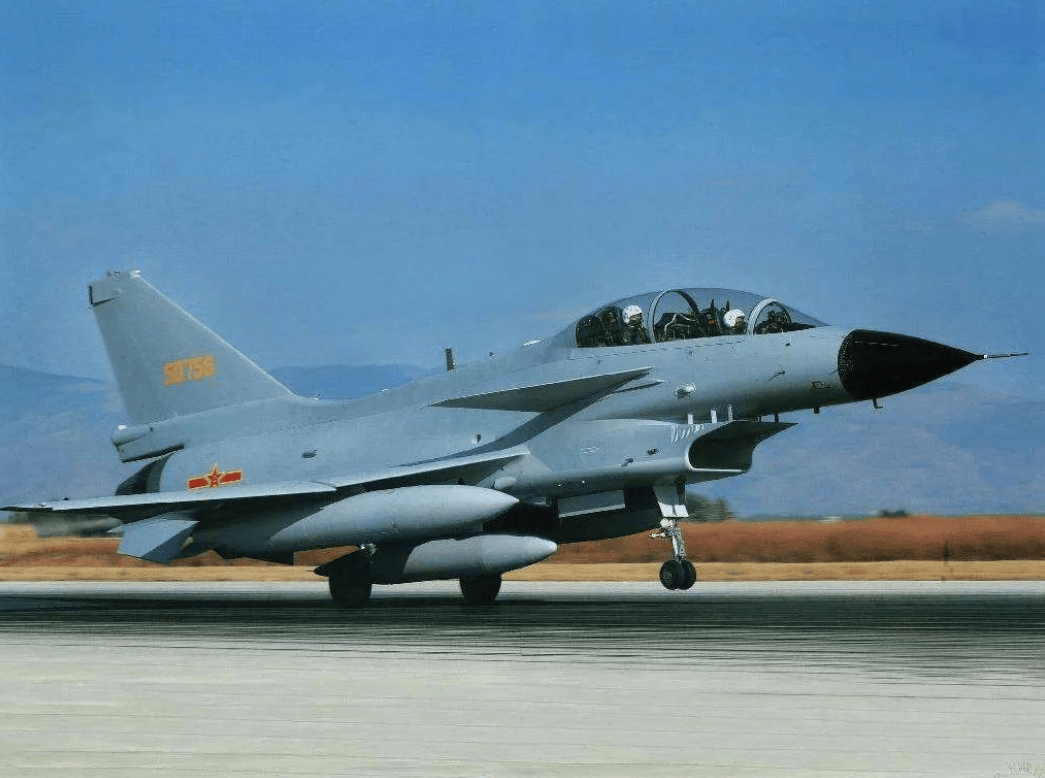 非洲上空<strong></p>
<p>西鳳酒
</strong>，中國(guó)攻勢(shì)空軍出場(chǎng)，殲-10C萬(wàn)里跨越，多國(guó)對(duì)華開(kāi)放領(lǐng)空:西鳳酒
