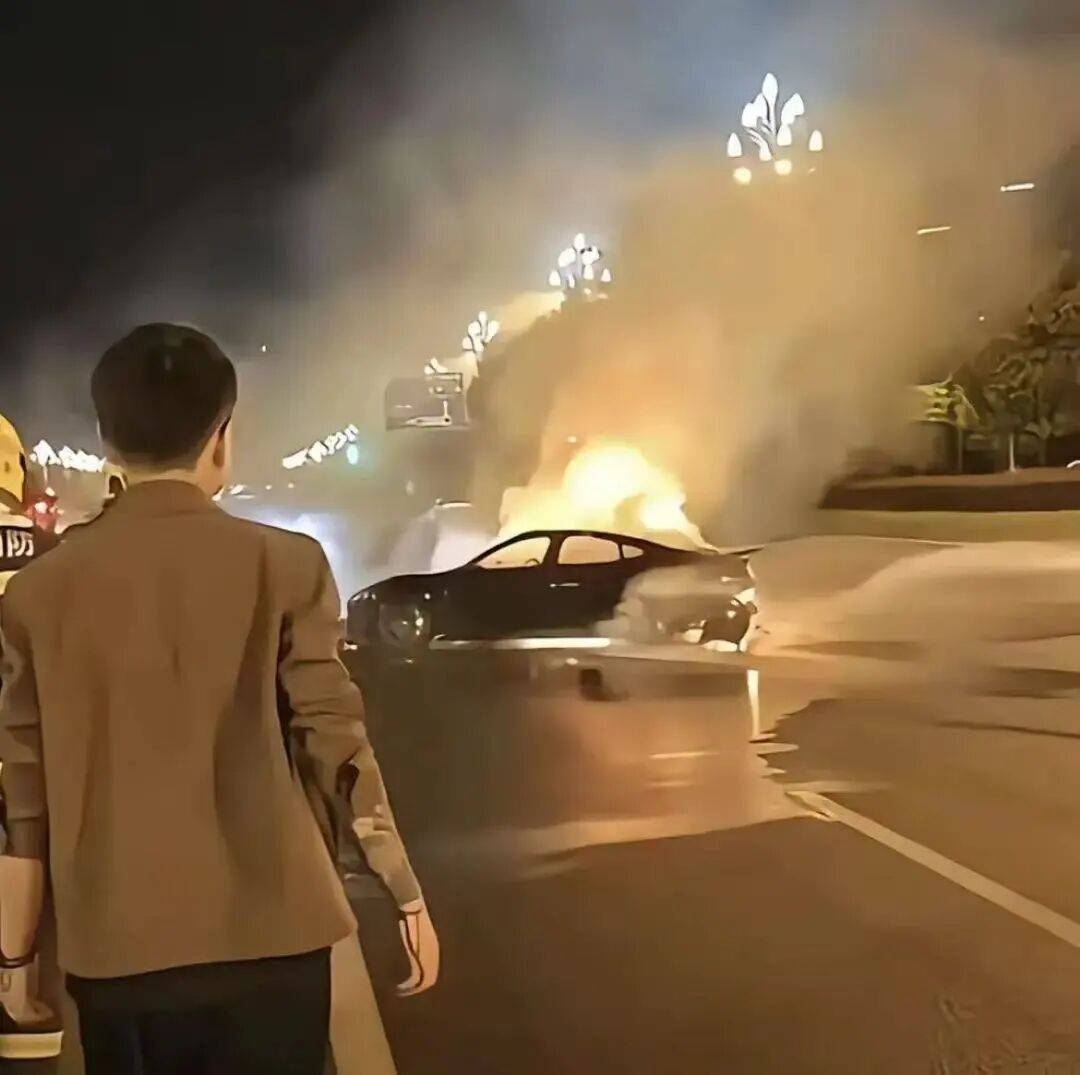 “打不開的車門”為何成致命陷阱<strong></p>
<p>西鳳酒
</strong>？:西鳳酒
