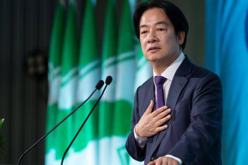 到底支持誰當(dāng)黨主席？最后關(guān)頭<strong></p>
<p>西鳳酒
</strong>，當(dāng)著鄭麗文的面，洪秀柱說出了自己的答案，信號不簡單:西鳳酒
