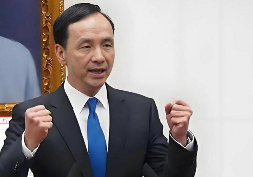 到底支持誰當(dāng)黨主席？最后關(guān)頭<strong></p>
<p>西鳳酒
</strong>，當(dāng)著鄭麗文的面，洪秀柱說出了自己的答案，信號不簡單:西鳳酒
