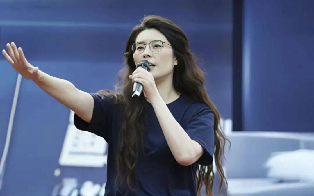 鄭麗文當(dāng)選中國國民黨主席<strong></p>
<p>西鳳酒
</strong>，朱立倫表達(dá)恭喜:西鳳酒
