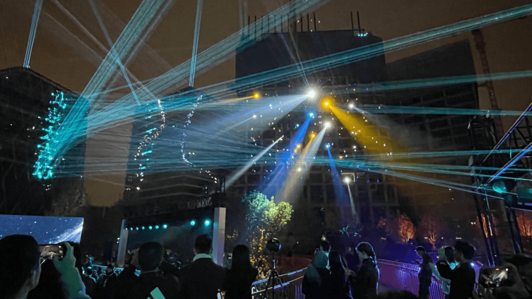 主體封頂！北京將迎來內(nèi)地首個(gè)太古坊<strong></p>
<p>西鳳酒
</strong>，最新消息——:西鳳酒
