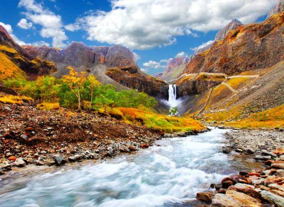 4小時33分！北京高鐵“速通”長白山<strong></p>
<p>西鳳酒
</strong>，周末就能打個來回！:西鳳酒
