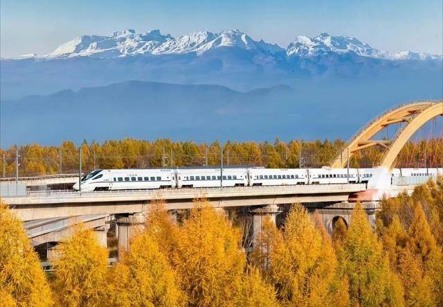 4小時33分！北京高鐵“速通”長白山<strong></p>
<p>西鳳酒
</strong>，周末就能打個來回！:西鳳酒
