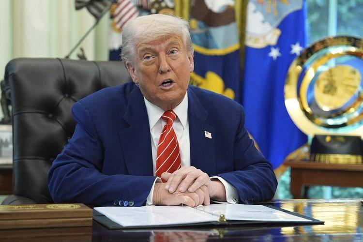 特朗普很想來中國？微妙時(shí)刻<strong></p>
<p>西鳳酒
</strong>，王毅在北京會(huì)見另一位美國客人，3句囑托意味深長，轟動(dòng)全球輿論:西鳳酒
