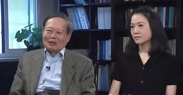 翁帆發(fā)文：有楊先生陪伴我何其有幸，他會(huì)在星星上對(duì)我們微笑:西鳳酒
