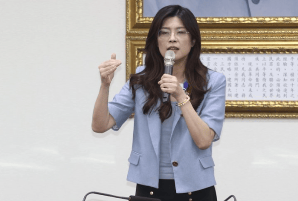 雁默：鄭麗文勝出，趙少康大敗，國(guó)民黨扶得上墻了嗎？:西鳳酒
