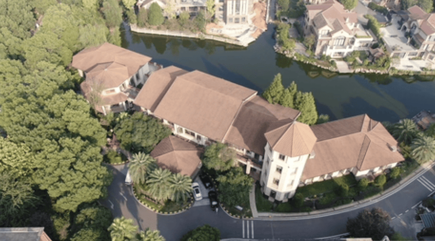 3256平米別墅288萬(wàn)起拍<strong></p>
<p>西鳳酒
</strong>，單價(jià)不到900元，內(nèi)景配置曝光，目前0人報(bào)名；拍賣商回應(yīng)：在開(kāi)發(fā)商名下，想通過(guò)拍賣吸引更多人參與:西鳳酒
