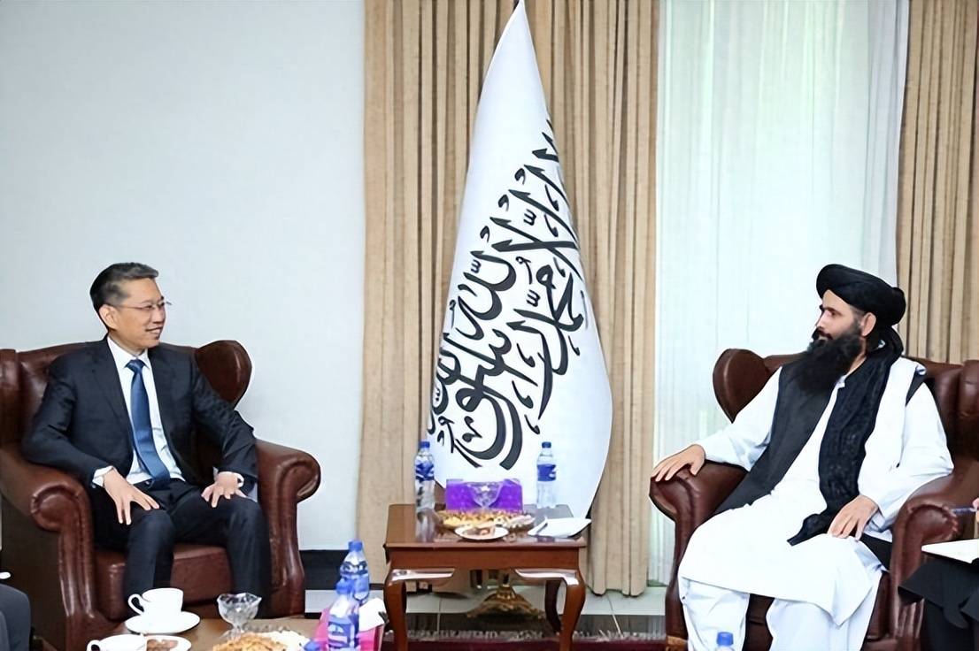 塔利班找中方大使<strong></p>
<p>西鳳酒
</strong>，控訴巴基斯坦，不料巴方不宣而戰(zhàn)，又打死70人:西鳳酒
