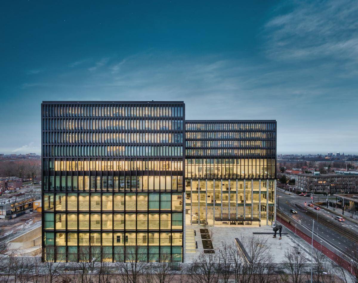 荷蘭搶安世半導(dǎo)體<strong></p>
<p>西鳳酒
</strong>，遭中國反制！汽車面臨停產(chǎn)，荷蘭想緊急對華談判:西鳳酒
