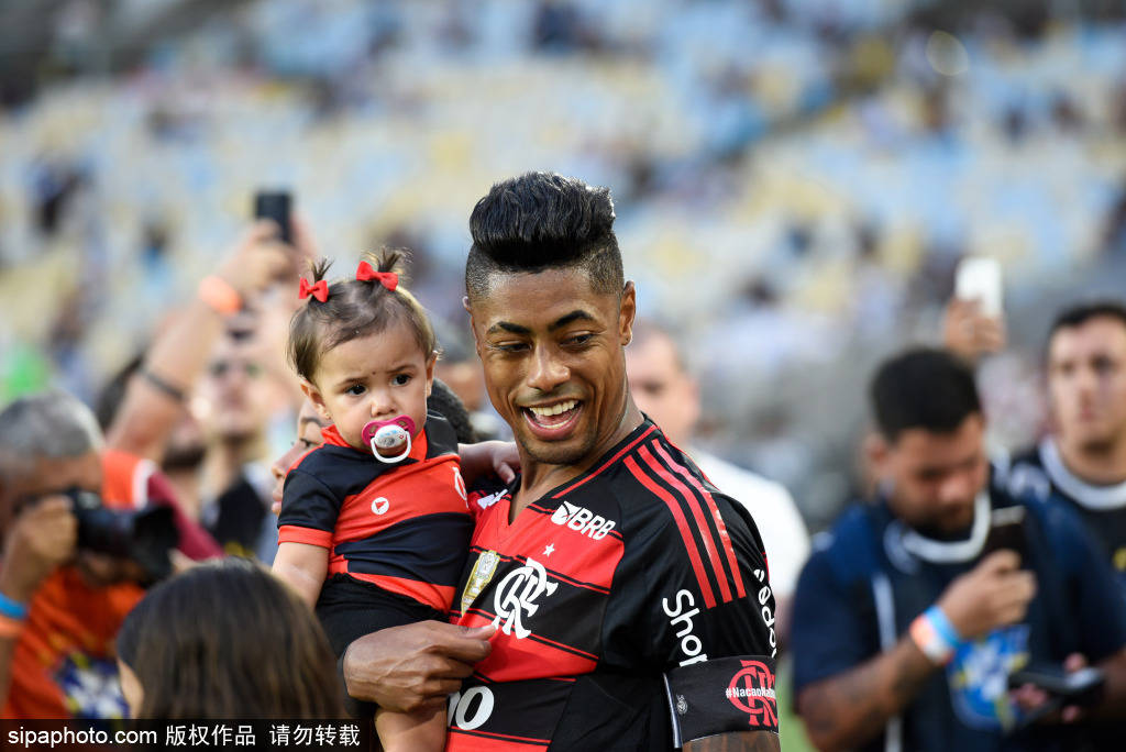 維尼修斯的爭(zhēng)議:赫塔費(fèi)球員怒噴‘全世界都討厭<strong></p>
<p>西鳳酒
</strong>你’背后的真相:西鳳酒